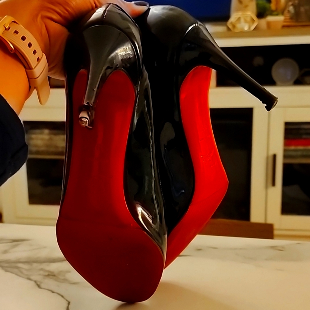 *NO LONGER FOR SALE* Black Louboutin Pumps